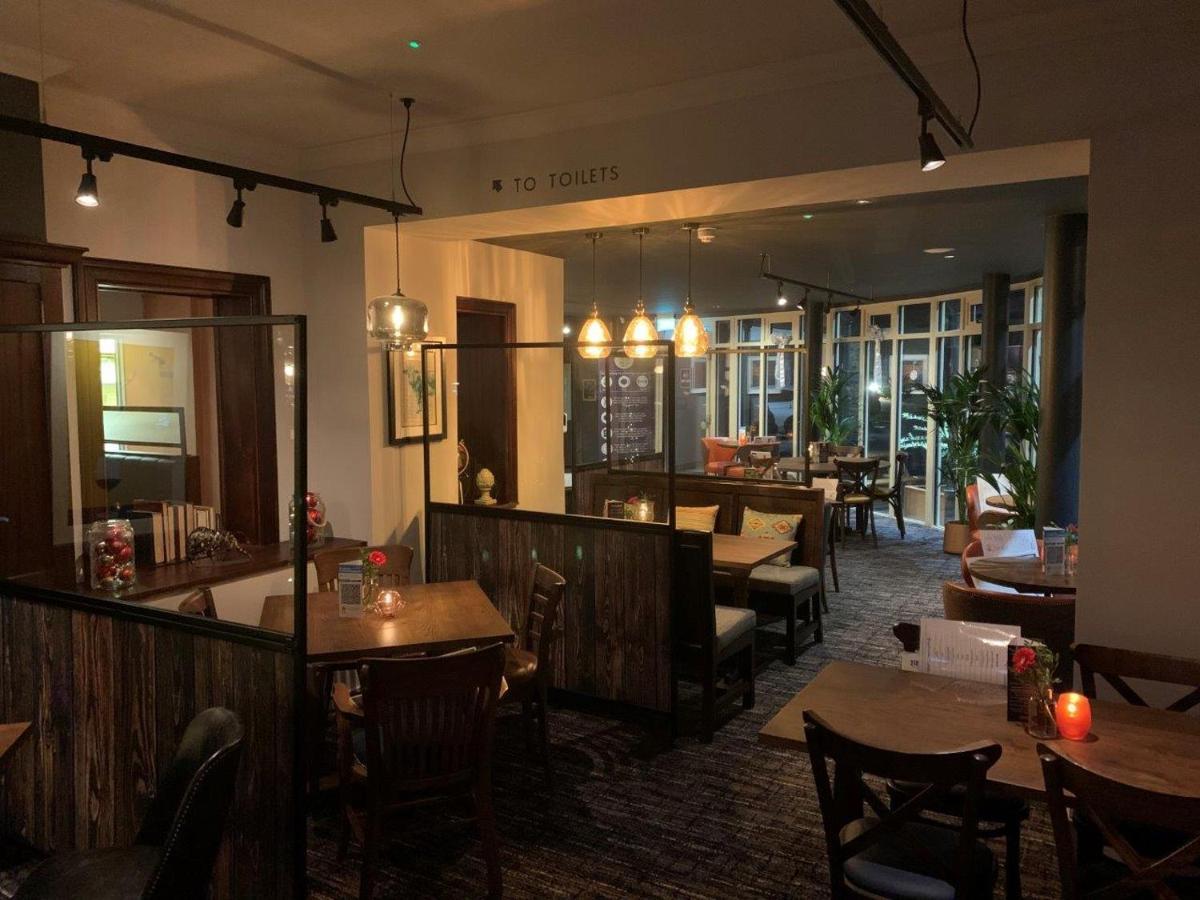 Harper'S Steakhouse With Rooms, Хейзлмир Экстерьер фото