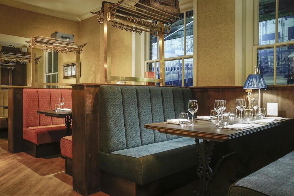 Harper'S Steakhouse With Rooms, Хейзлмир Экстерьер фото